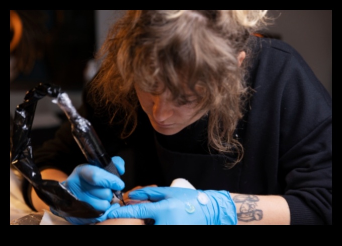 انتصارات التقنية: رفع الوشم إلى المستوى الفني