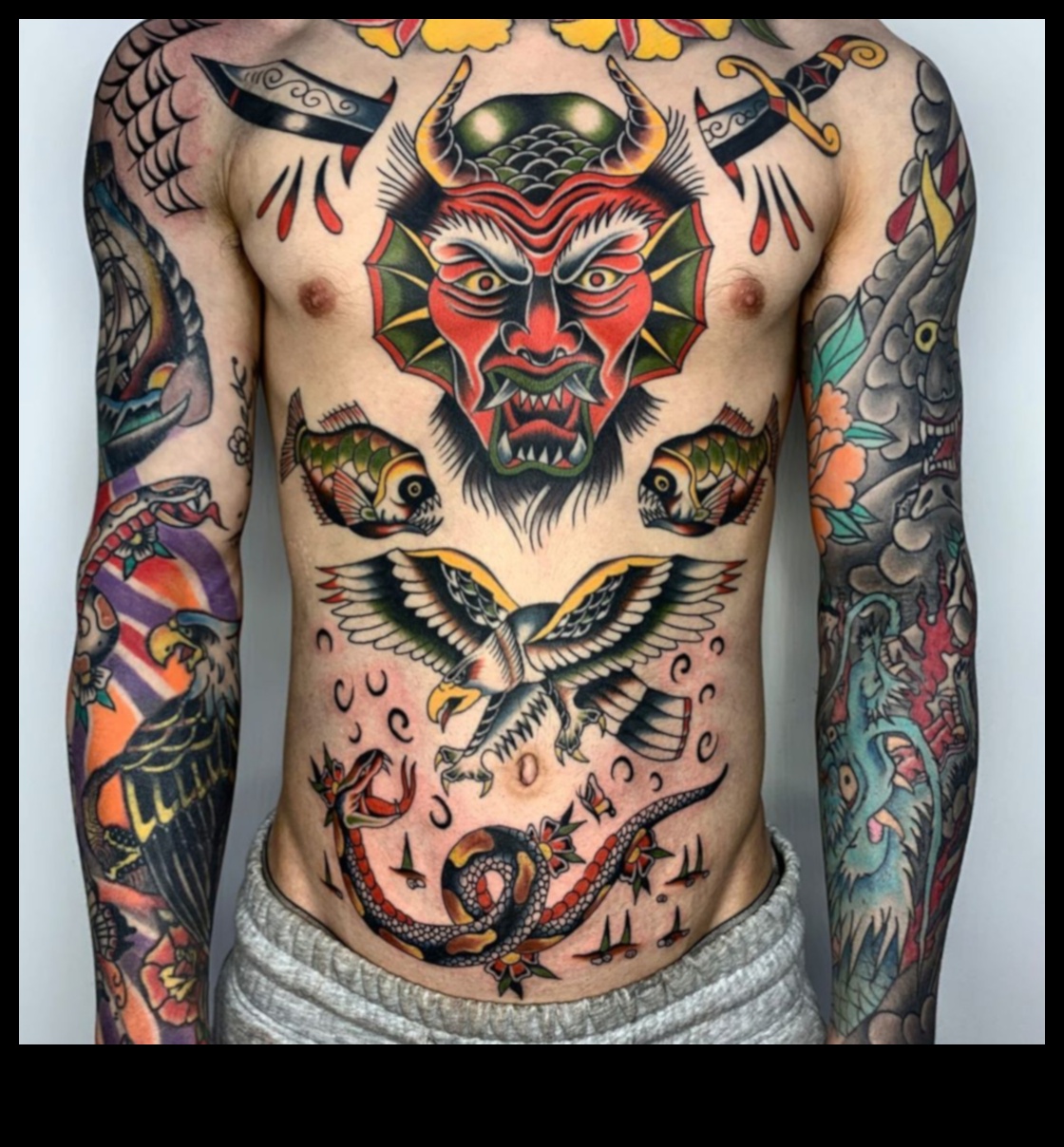 تراث البحارة: التنقل في عالم الوشم التقليدي