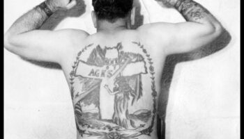 تراث البحارة: التنقل في عالم الوشم التقليدي